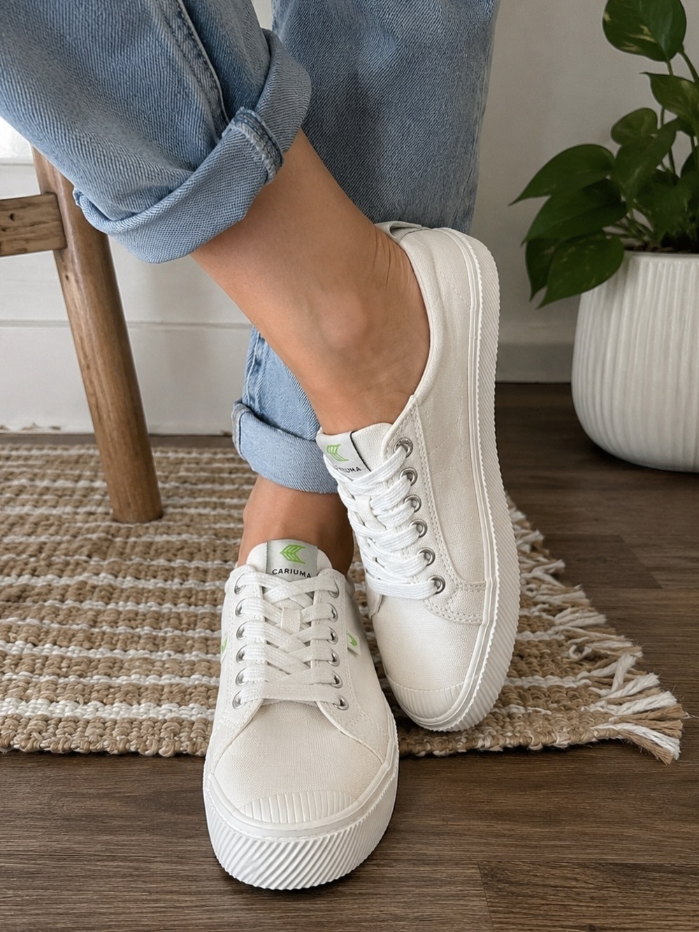 Cariuma OCA Low Off-White Canvas Sneaker